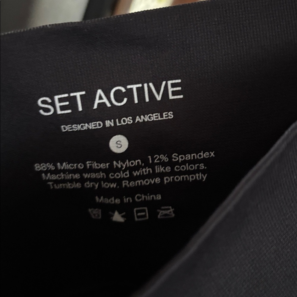 SET Active Black Leggings
Now with matching one shoulder top - Picture 2 of 3